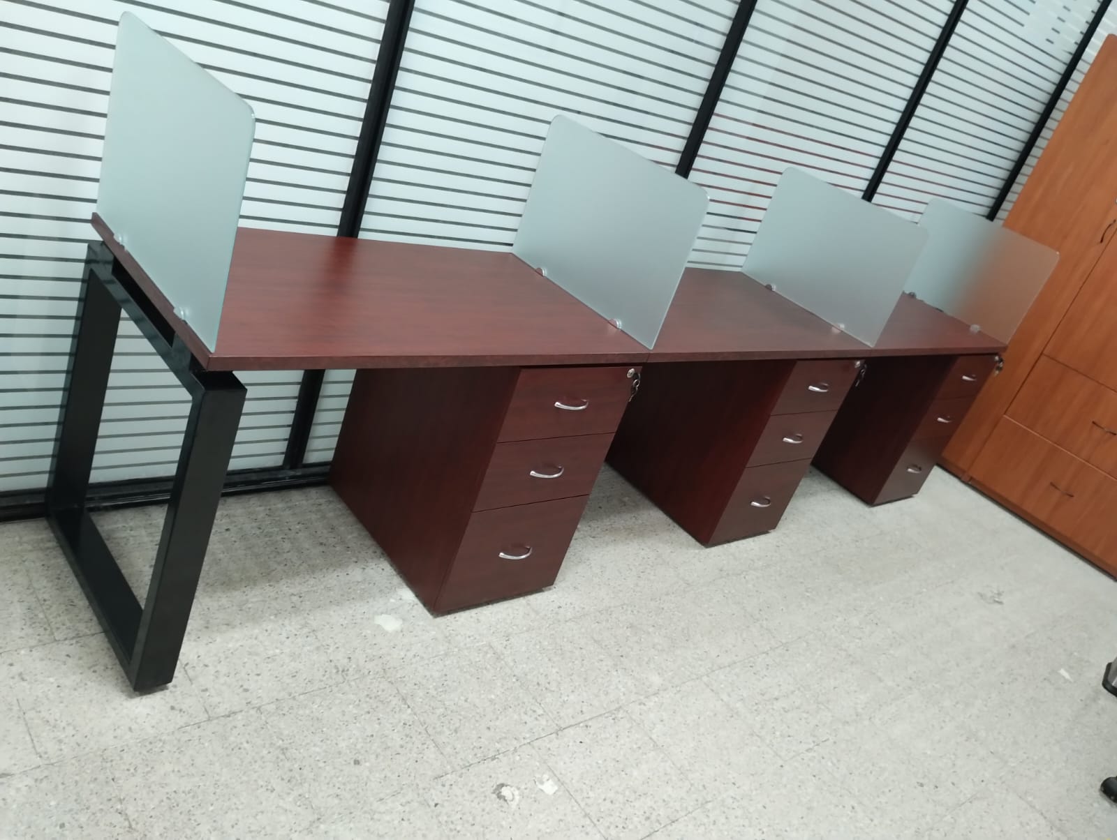 Estación de trabajo 3 personas