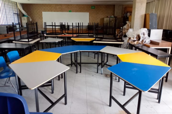 Mesa trapezoidal,Linea Escolar, JC mobiliario (2)